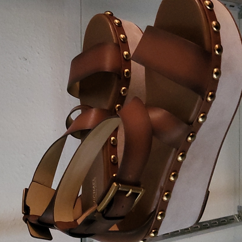 Shoes - Picture 2 of 5